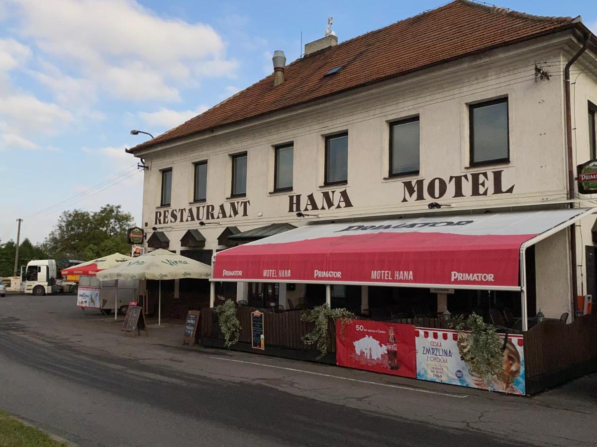Restaurant Motel Hana Barbara Gastro Sro Ostretin Exteriör bild